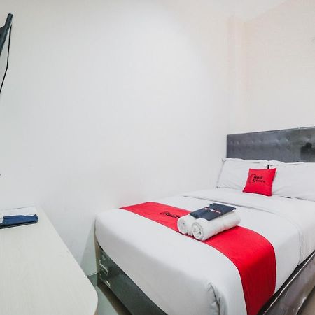 Reddoorz Plus Near Mall Ciputra ג'קרטה מראה חיצוני תמונה