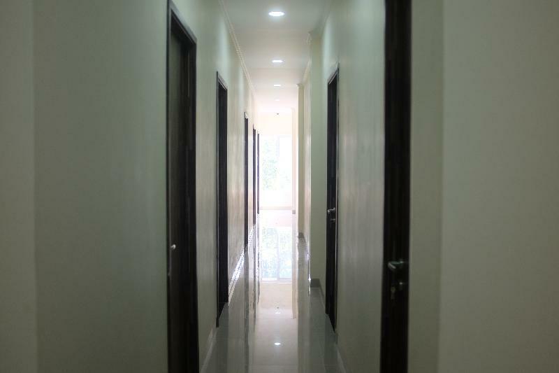 Reddoorz Plus Near Mall Ciputra ג'קרטה מראה חיצוני תמונה