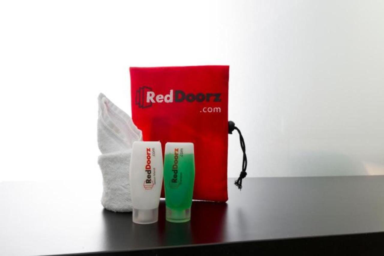 Reddoorz Plus Near Mall Ciputra ג'קרטה מראה חיצוני תמונה